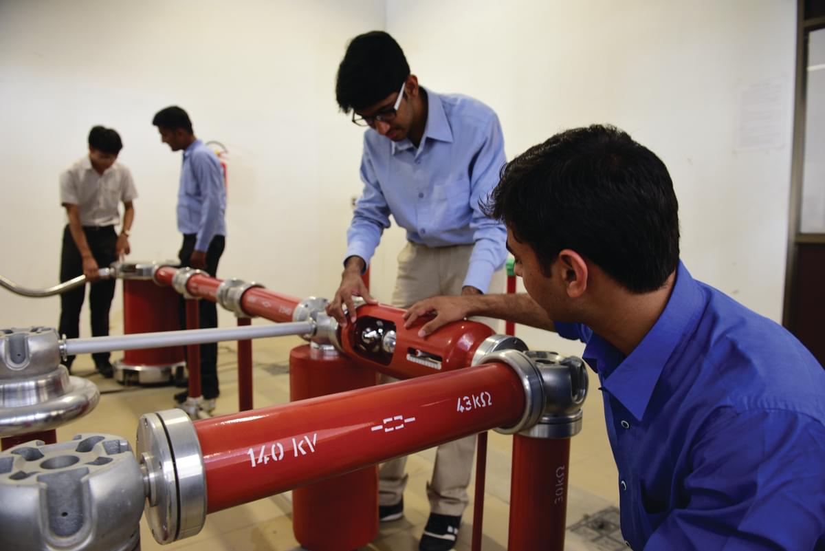 PDEU Laboratory photo 6